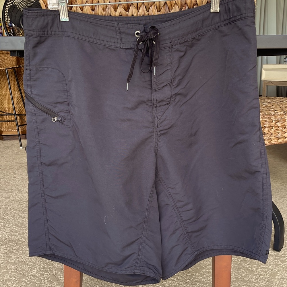 Patagonia Men's Black Board Luxury Hikingcore Shorts SZ 36.